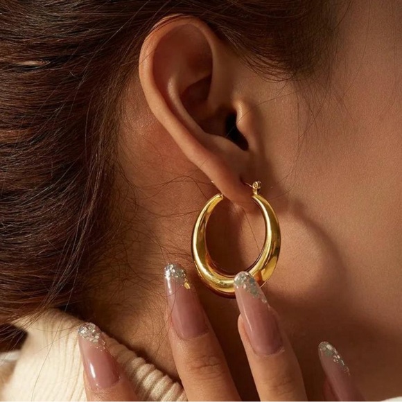 18K Gold Plated Hoop Earrings*Everyday Hoops*Waterproof Jewelry - Picture 7 of 7